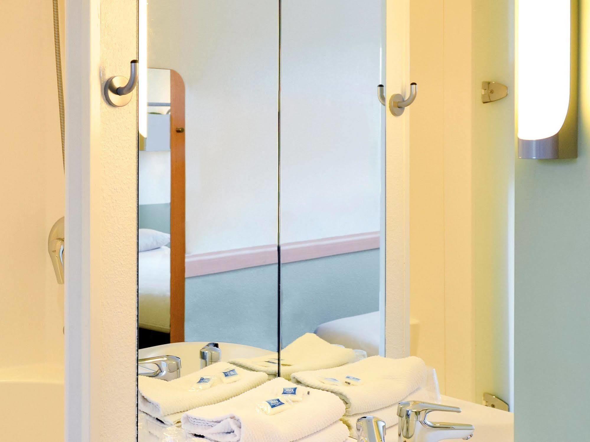 Ibis Budget Orleans Sud Comet Kültér fotó