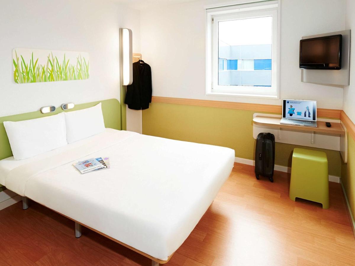 Ibis Budget Orleans Sud Comet Kültér fotó